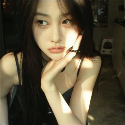 蜜桃女孩